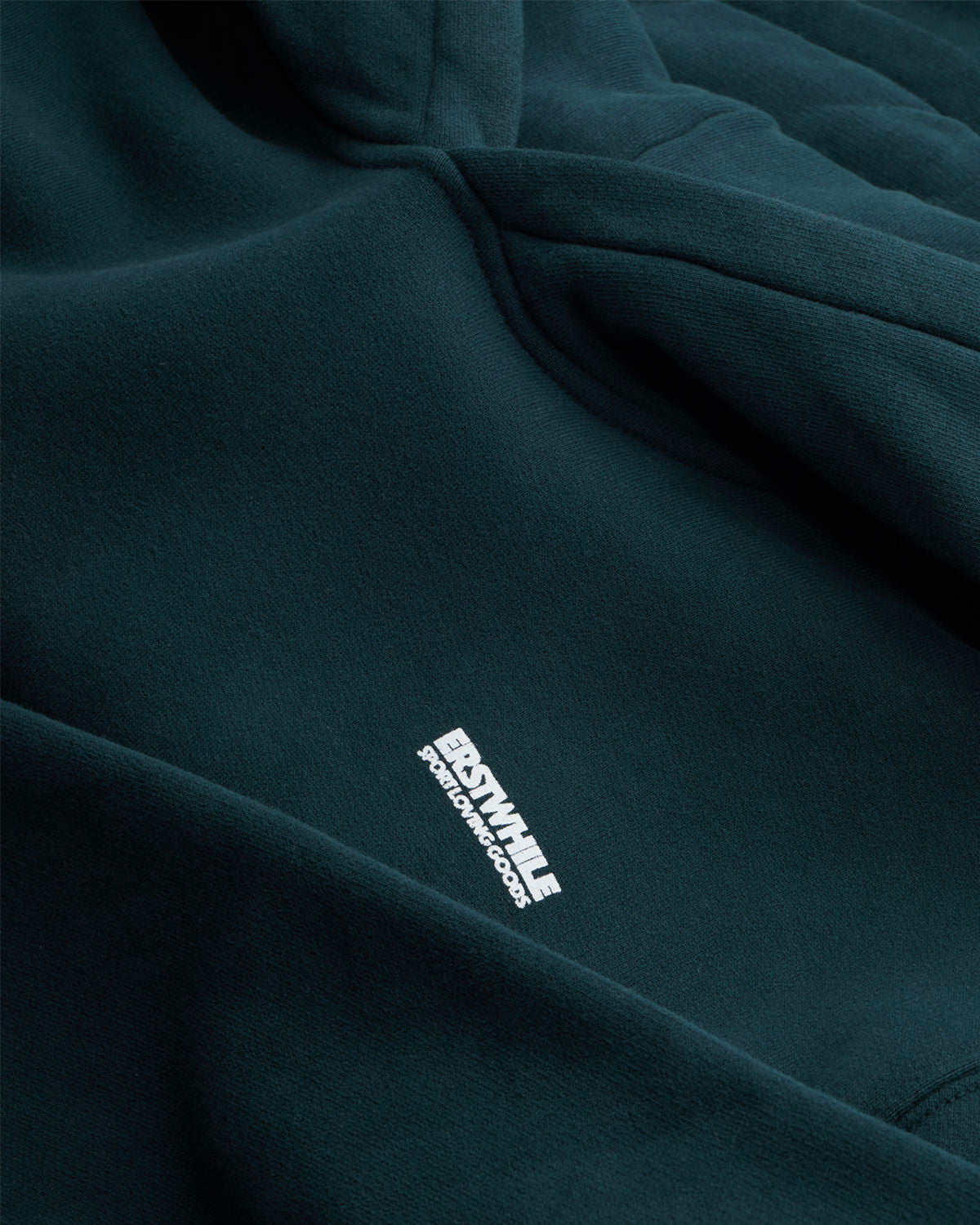 The Globe - Hoodie - Scarab